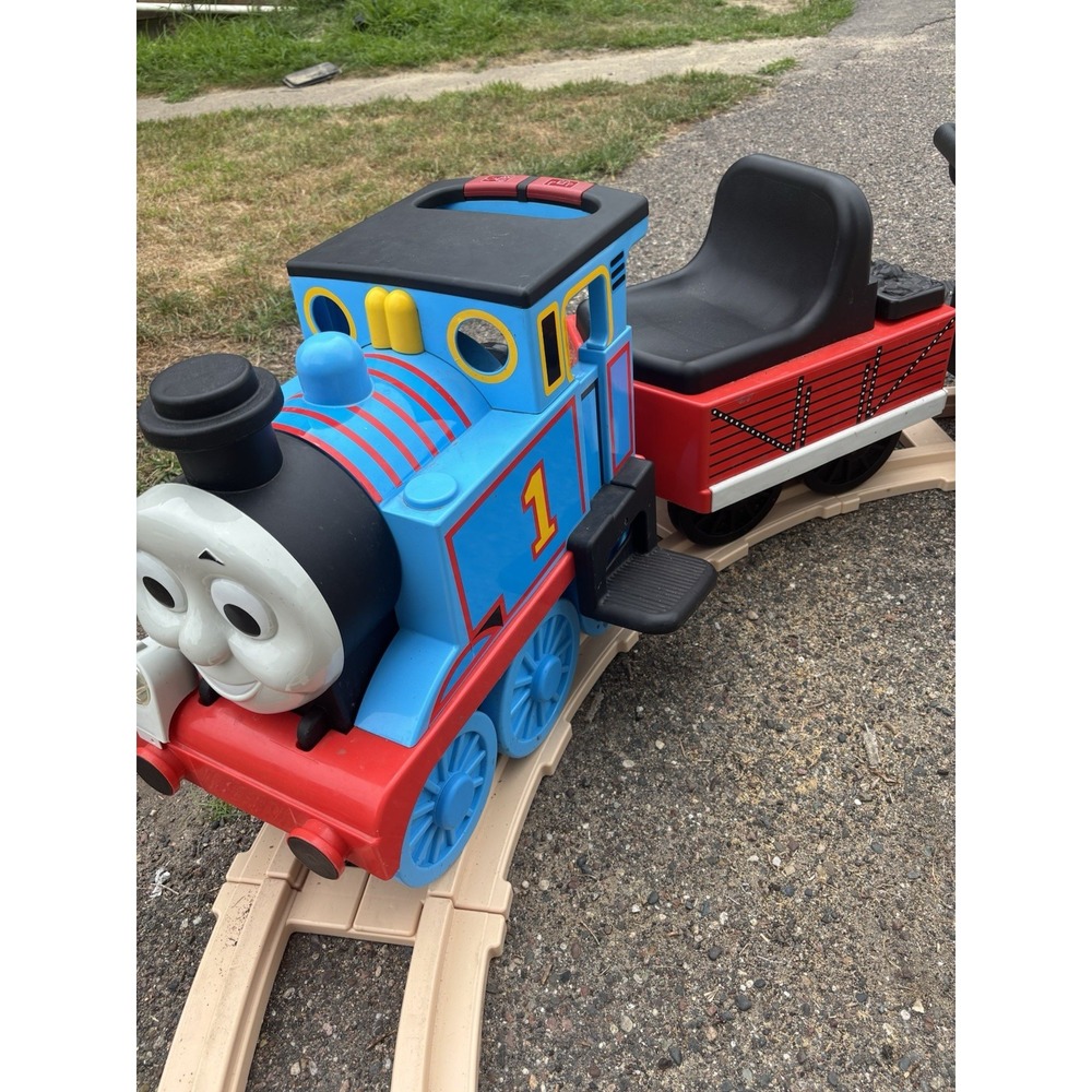 vintage Peg Perego Thomas the Tank Engine Track Rider 6V Battery-Powered Ride-On - Picture 5 of 10